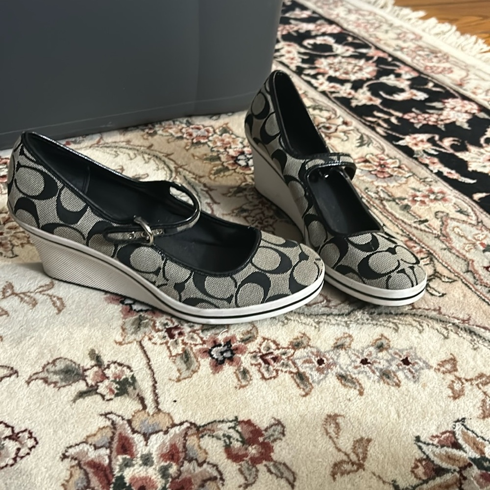 Coach mary Jane’s shoes. Size 8.5